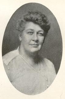 Mrs. Alice R. 佩兰是女子学院院长.  佩兰宿舍就是以她的名字命名的.