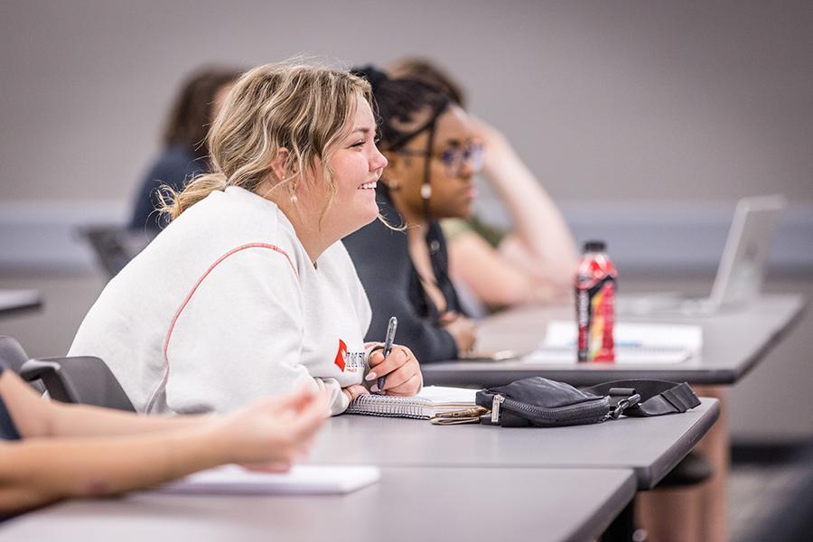 Northwest's emphasis on profession-based education prepares students for success in launching their careers or continuing their education. (Photo by Lauren Adams/<a href='http://career.dotnetretail.com'>和记棋牌娱乐</a>)